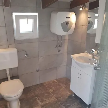 Дом отдыха Family Friendly House With A Swimming Pool Kastel Novi, Kastela - 16199 Кастель-Нови