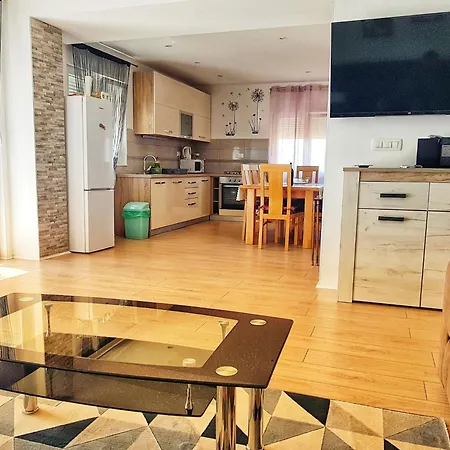Дом отдыха Family Friendly House With A Swimming Pool Kastel Novi, Kastela - 16199 Кастель-Нови
